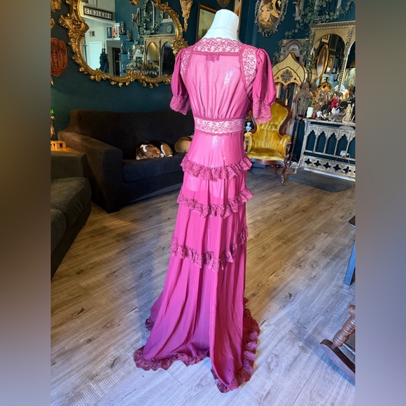 Dollskill Widow WINE PERPETUAL NIGHT MAXI DRESS- XS - Picture 3 of 9